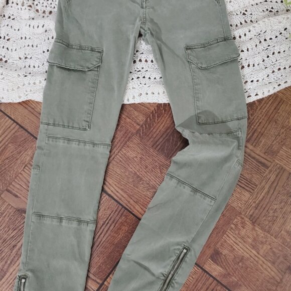 ZARA- Soft Sage Green Cargo Skinny Fit Pants with Zip Ankle - Picture 8 of 15
